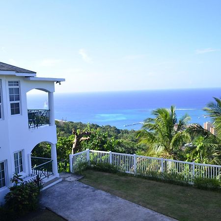 Pink Rock Inn Bed&Breakfast Ocho Rios Exterior foto